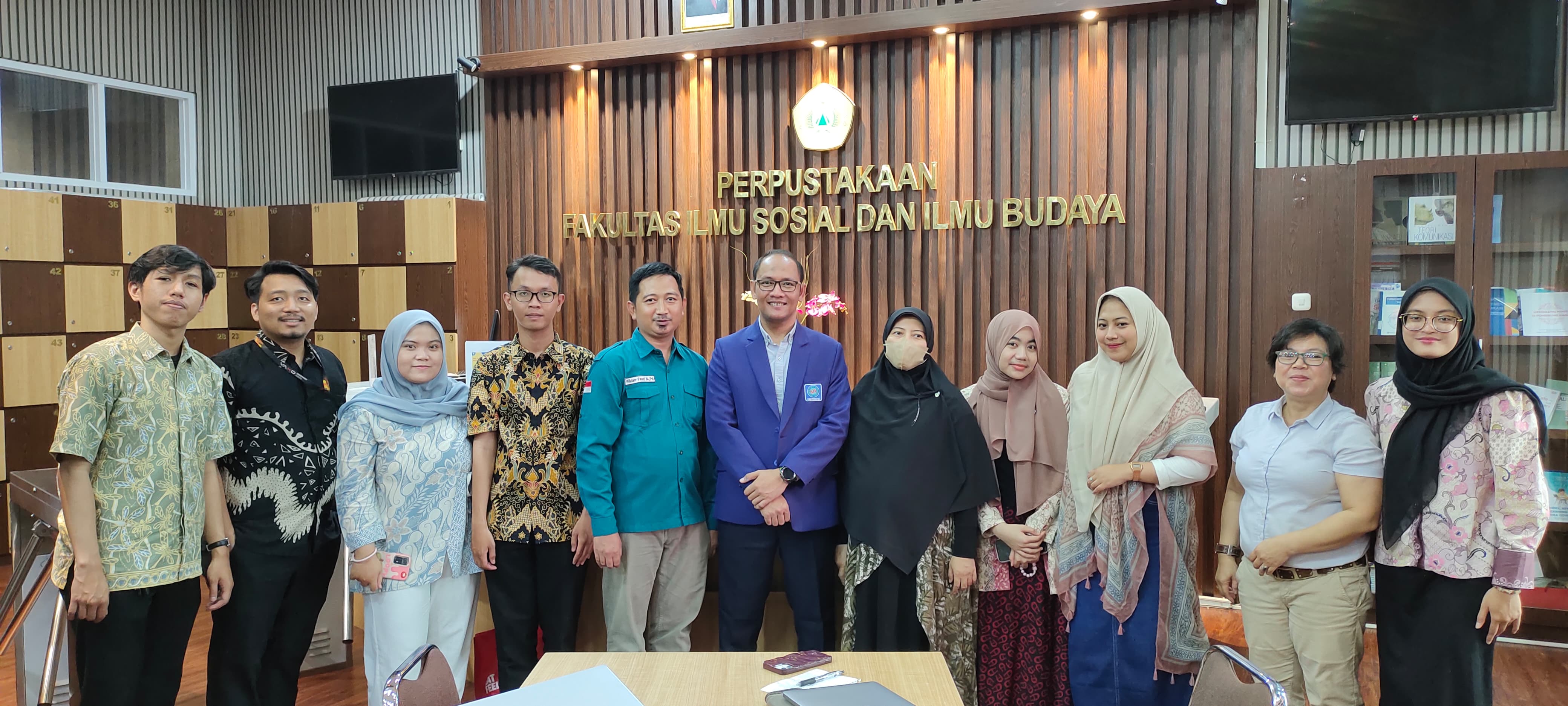 Perpustakaan UBSI Terima Hibah Buku dari Universitas Pakuan