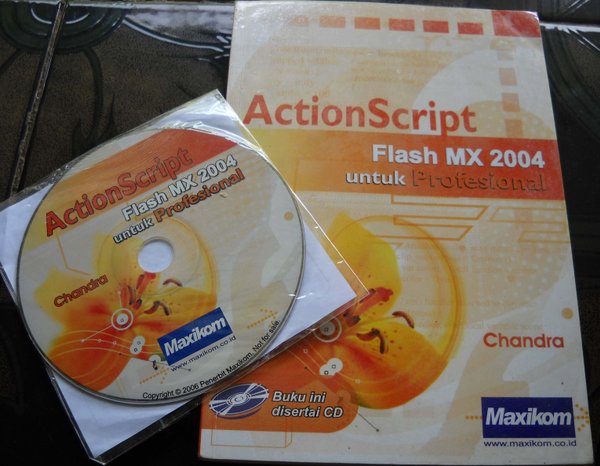 Actionscript flash mx 2004 untuk profesional