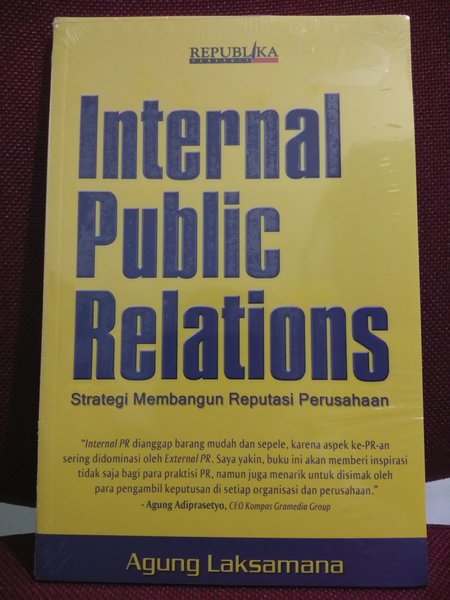 Internal public relations strategi membangun reputasi perusahaan