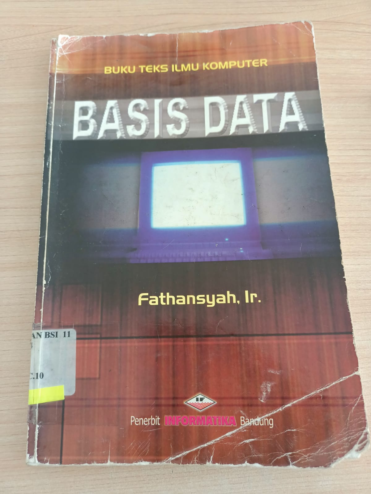 Buku teks ilmu komputer basis data