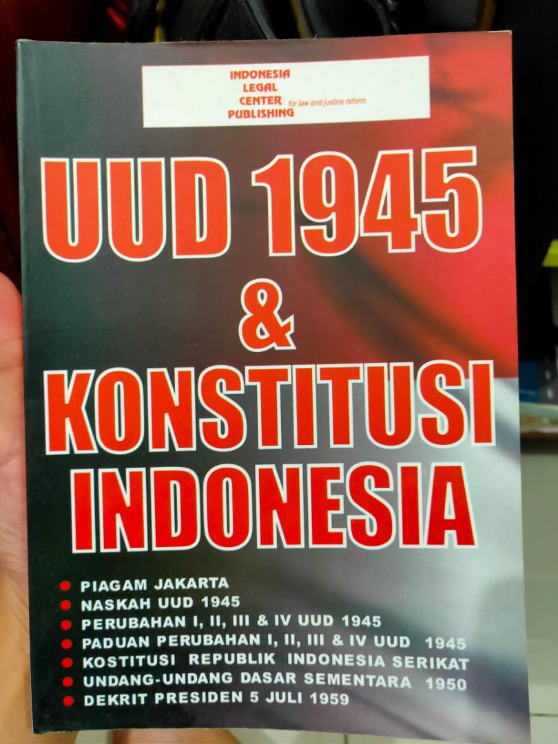 UUD 1945 dan Konstitusi Indonesia